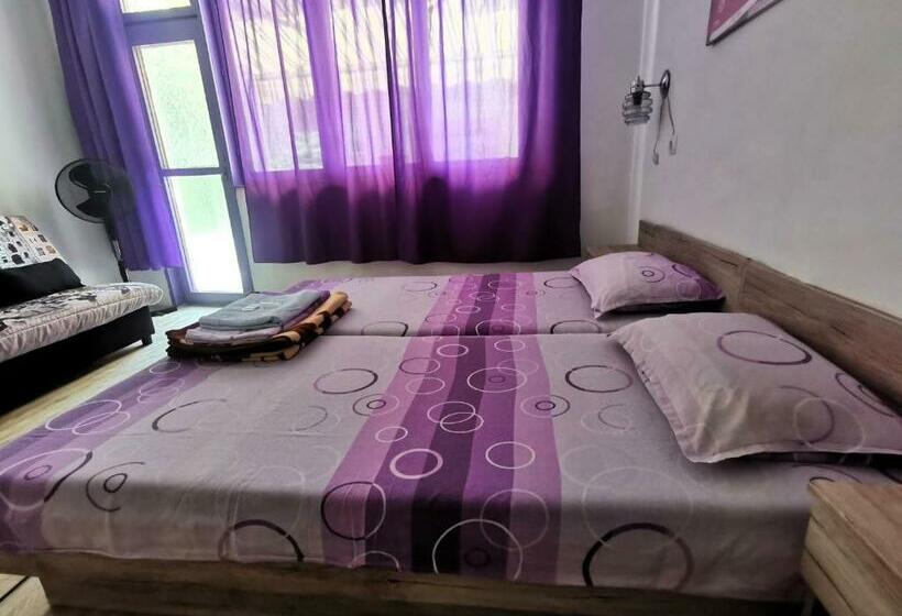 Студио Стандарт с Террасой, Guesthouse Slavkova