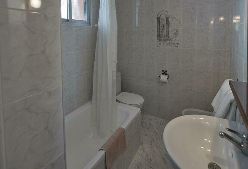 חדר סטנדרט, Hostal Guerra