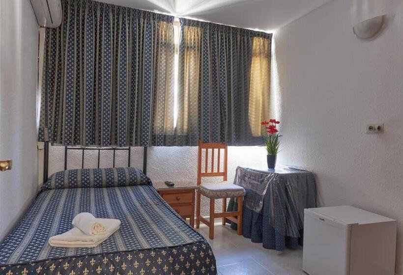 חדר סטנדרד יחיד חדר אמבטיה משותף, Hostal Guerra