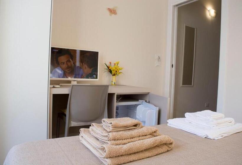 غرفة قياسية سرير كينج, Chiardiluna