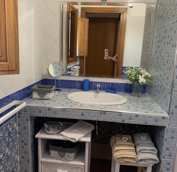 غرفة قياسية, I Suoni Di Valle Martina