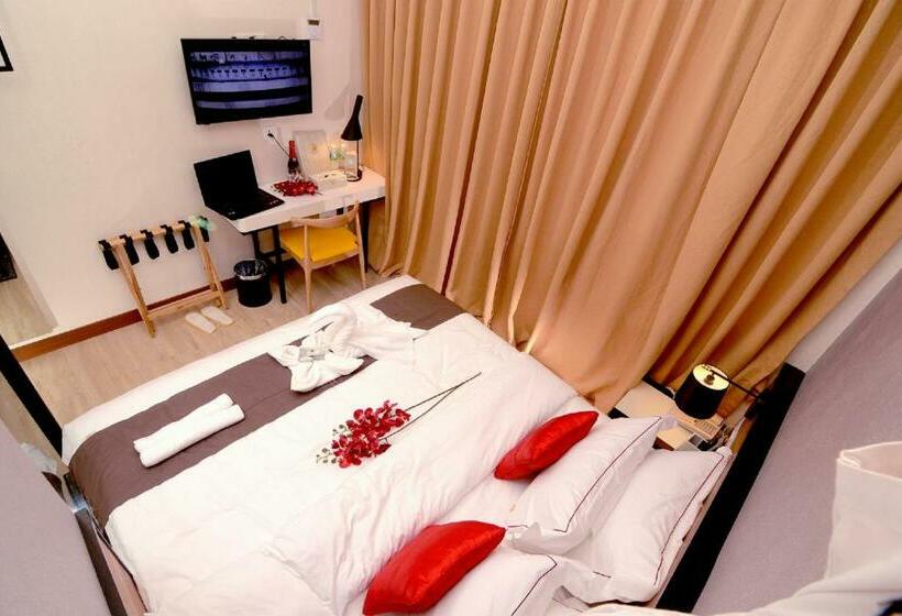 스탠다드 룸 킹사이즈 침대, Golden Roof Hotel, Seri Iskandar