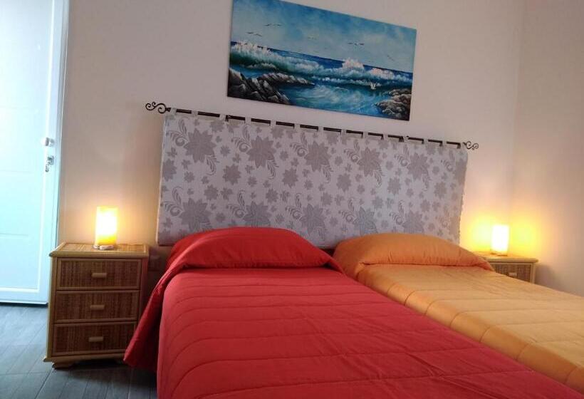 חדר סטנדרט לשלושה, Affittacamere Oriente