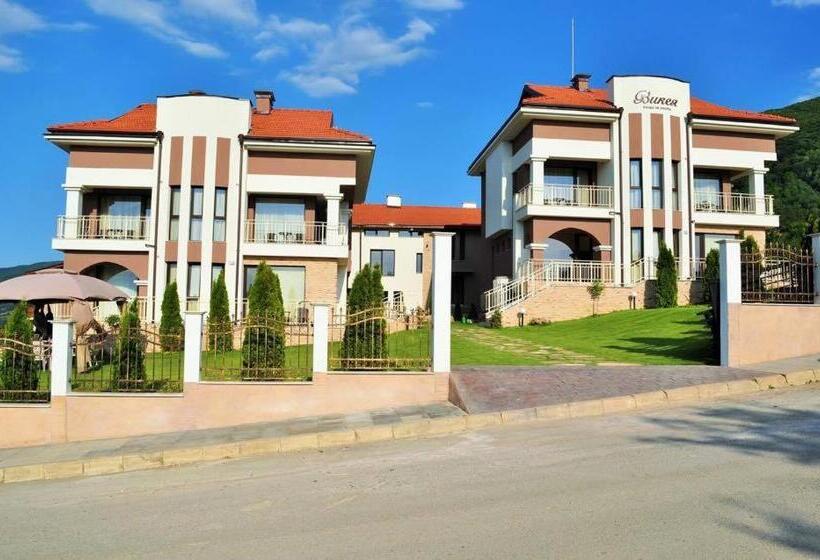房顶倾斜的标准房间, Vikeya Guest House