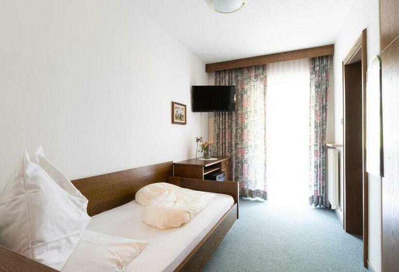 标准单人间, Pension Margreth