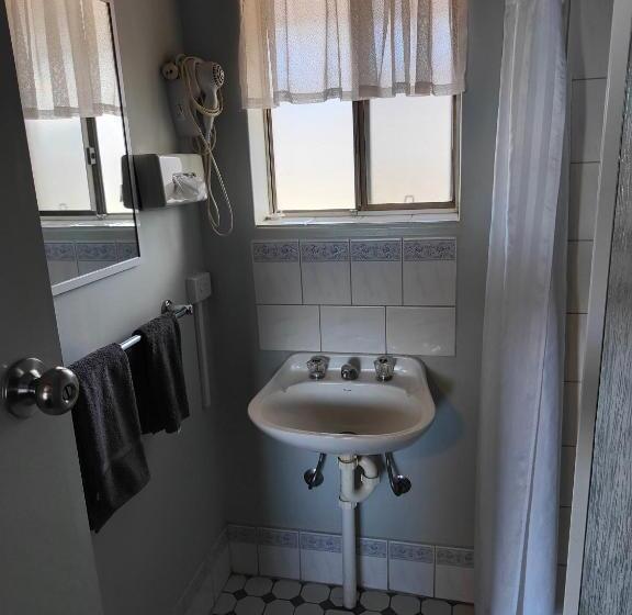 اتاق لوکس, Airport Whyalla Motel