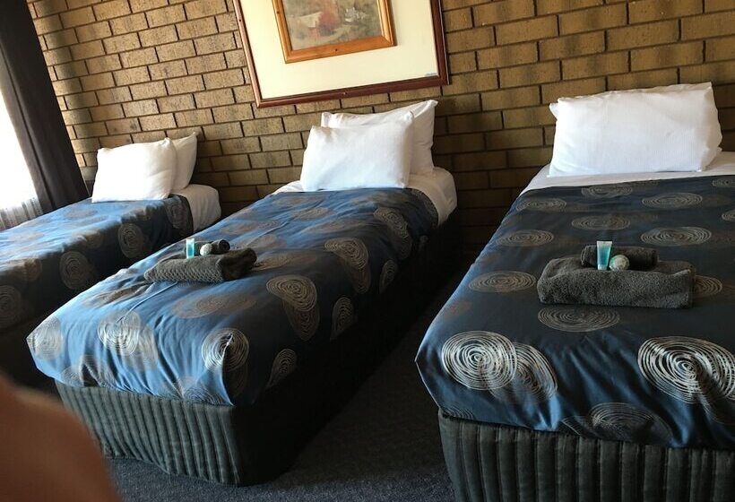 Семейный Номер, Airport Whyalla Motel