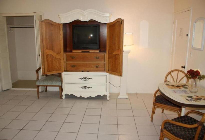 豪华房间, Beach And Town Motel