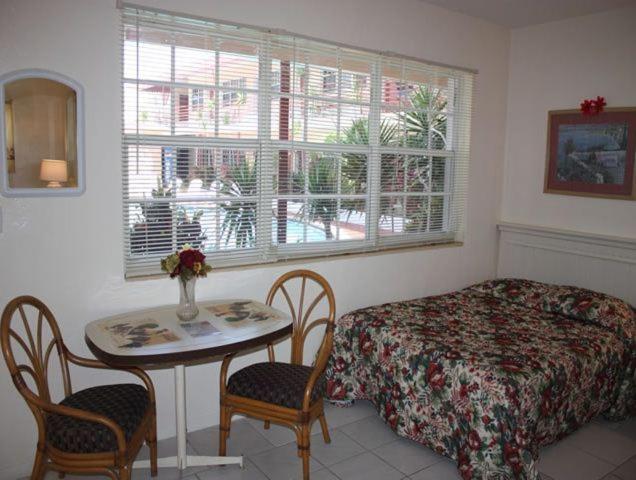 豪华房间, Beach And Town Motel