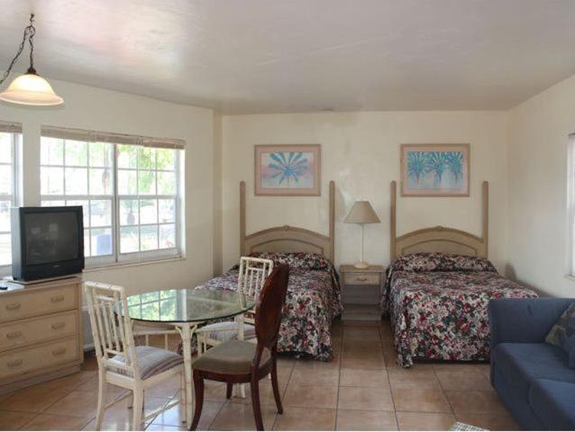 豪华房间, Beach And Town Motel