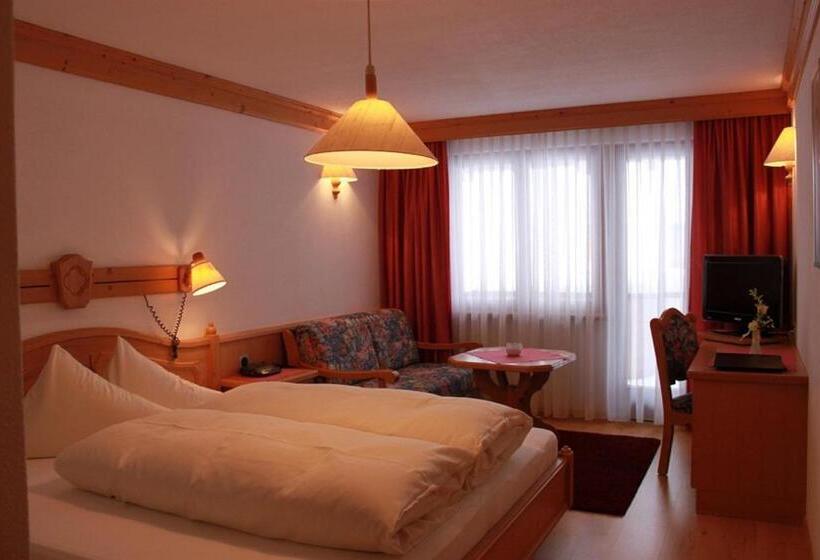 اتاق استاندارد سه نفره, Camona & Apart Walserhof
