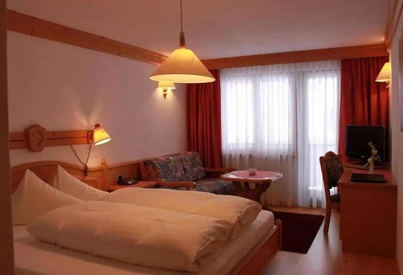 اتاق استاندارد سه نفره, Camona & Apart Walserhof
