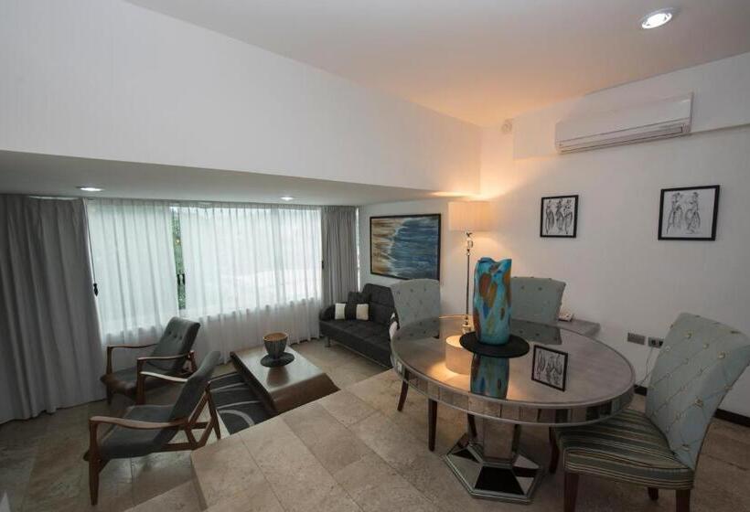 Люкс Повышенной Комфортности, Colombe Hotel Boutique