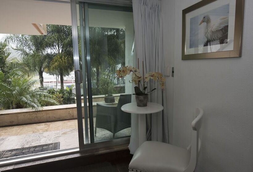 プールビュージュニアスイート, Colombe Hotel Boutique