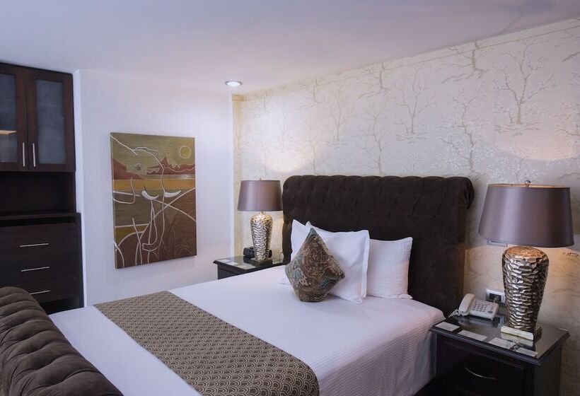 Полулюкс, Colombe Hotel Boutique