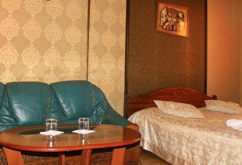 غرفة قياسية, Argo