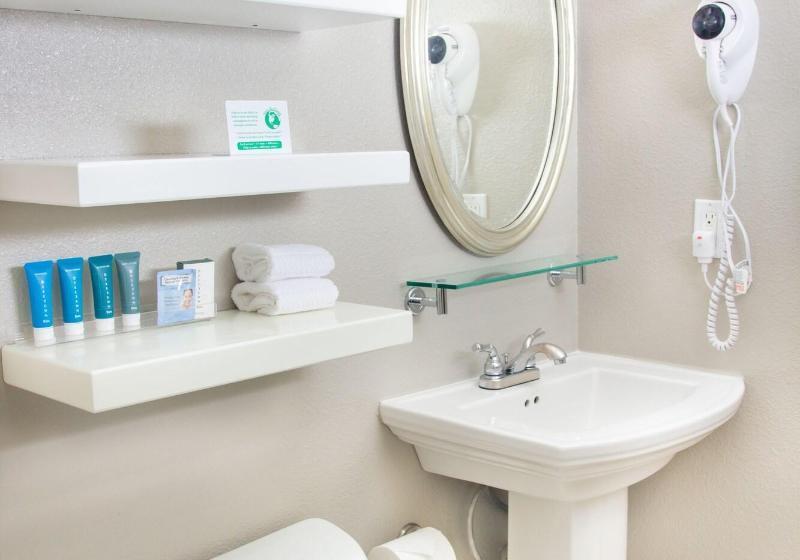 스탠다드 룸 킹사이즈 침대, Belltown Inn