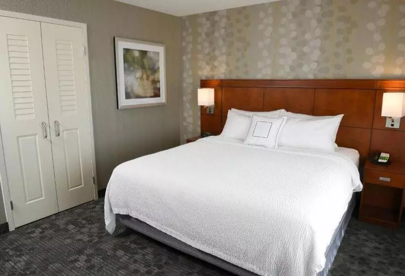 2 Bedroom Suite