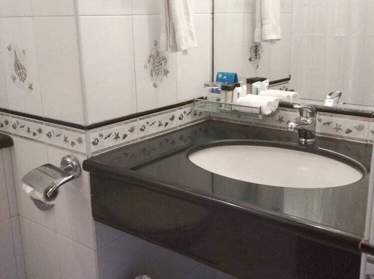 اتاق اجرایی, Hindustan Beach Retreat