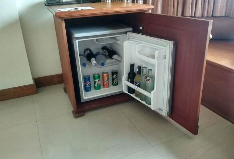 اتاق اجرایی, Hindustan Beach Retreat