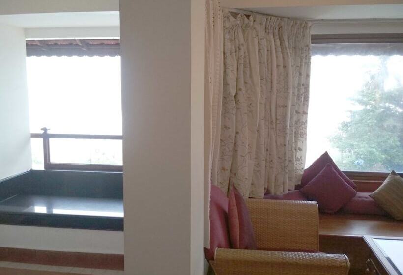 اتاق اجرایی, Hindustan Beach Retreat