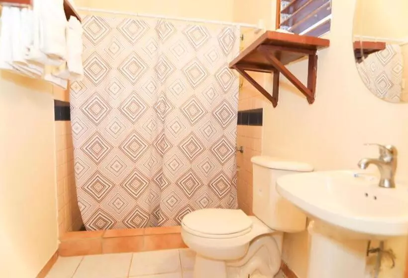 اتاق لوکس با تخت بزرگ, Home Sweet Home Resort