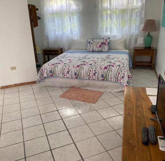 سوییت با چشمانداز دریا, Home Sweet Home Resort