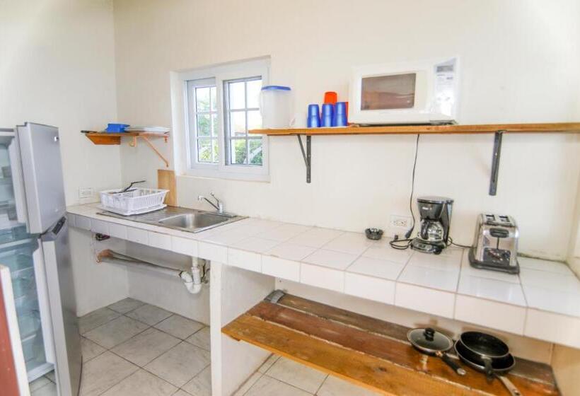 سوییت اجرایی, Home Sweet Home Resort