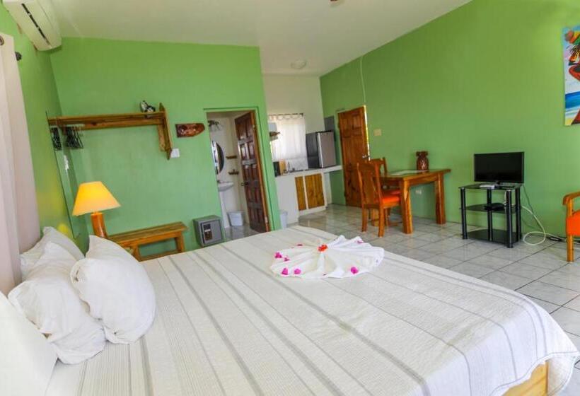 سوییت, Home Sweet Home Resort