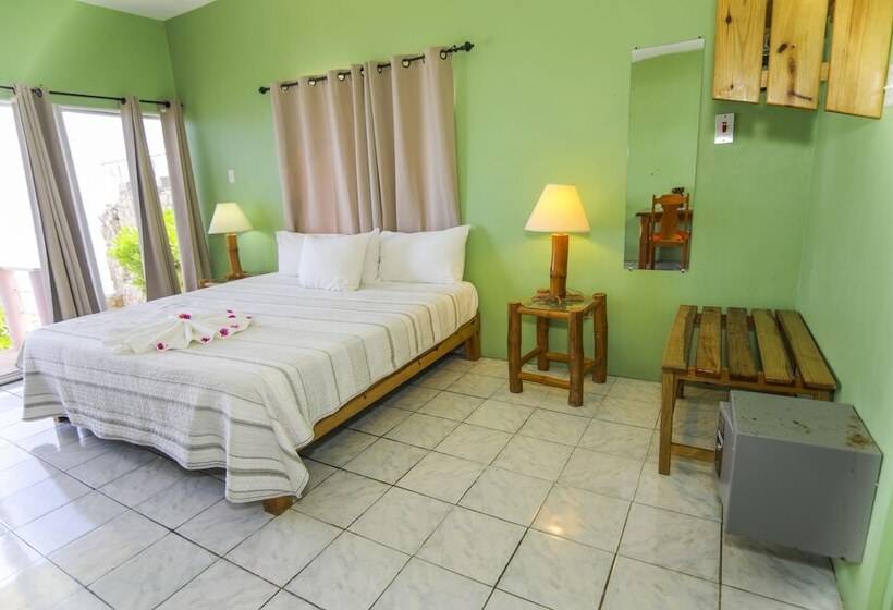 سوییت با چشم‌انداز دریا, Home Sweet Home Resort