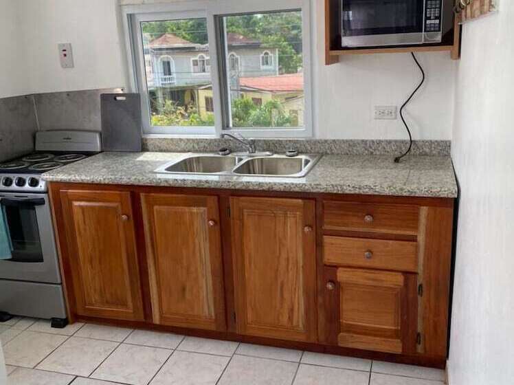 سوییت با چشمانداز دریا, Home Sweet Home Resort