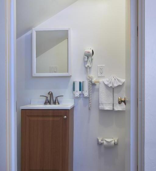 חדר פנטהאוז, Southernmost Inn Adult Exclusive