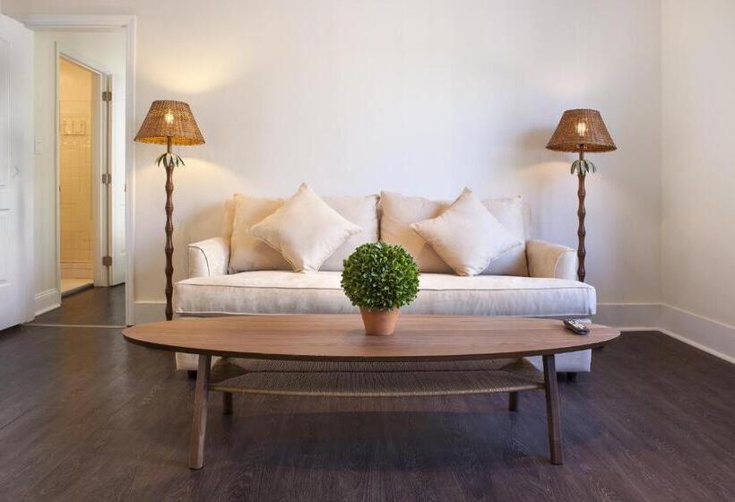 جناح لذوى الاحتياجات الخاصة, Southernmost Inn Adult Exclusive