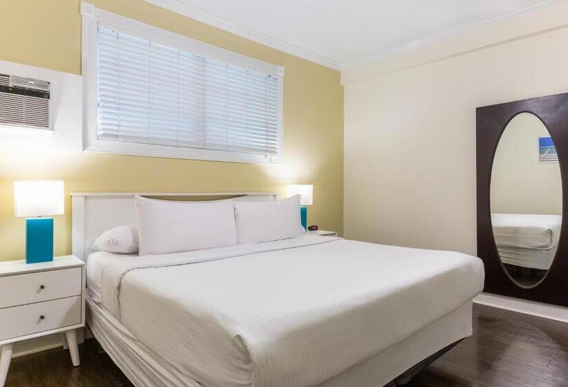 סוויטה מותאמת לאדם עם מוגבלויות, Southernmost Inn Adult Exclusive