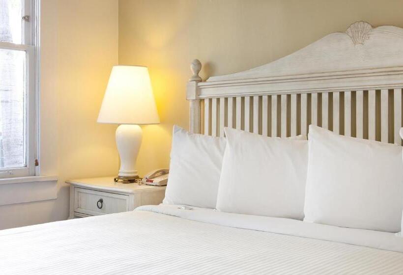 חדר דחוקס עם מיטת קינג, Southernmost Inn Adult Exclusive