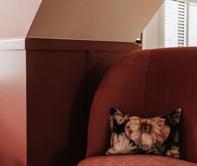 Полулюкс, & Spa Savarin   Rijswijk, The Hague