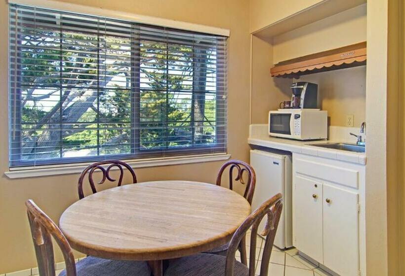 جناح ديلوكس, Svendsgaard's Inn