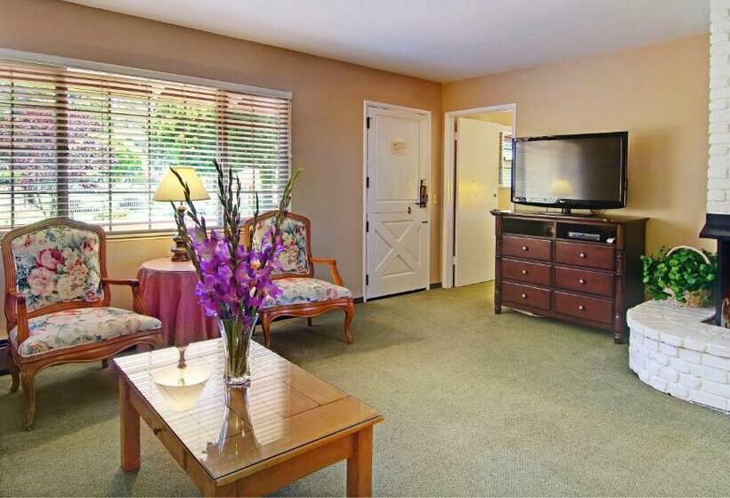 جناح ديلوكس, Svendsgaard's Inn