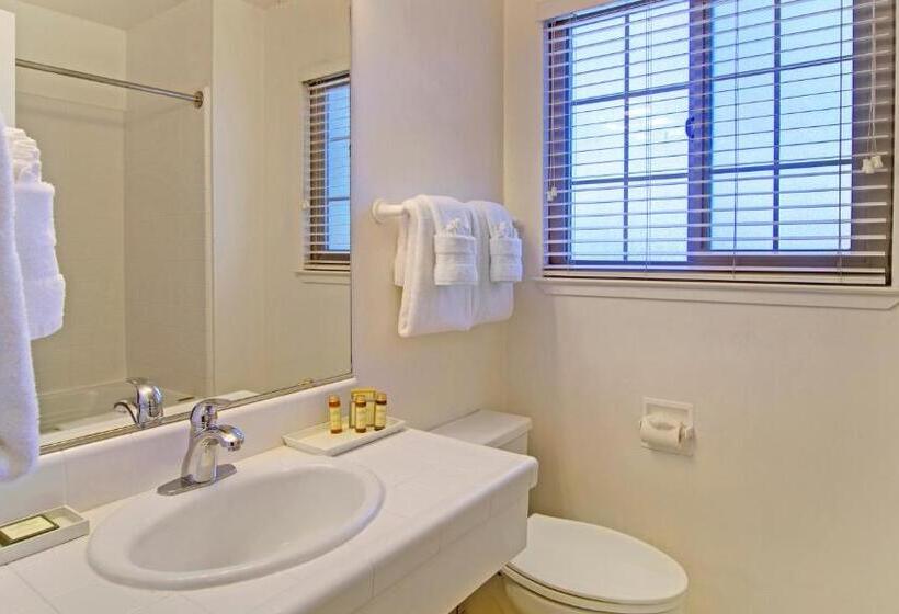 جناح سوبيريور, Svendsgaard's Inn