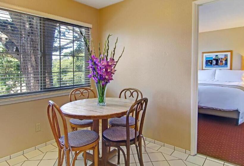 جناح سوبيريور, Svendsgaard's Inn