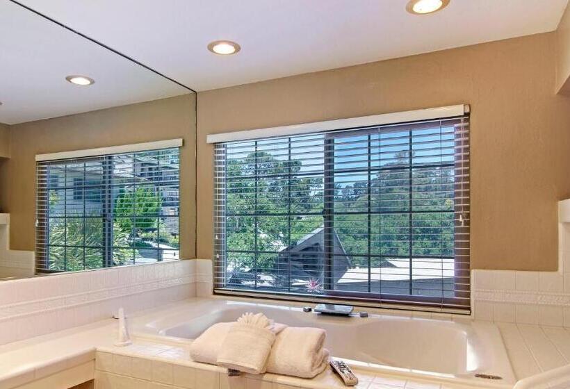 جناح سرير كينج, Svendsgaard's Inn