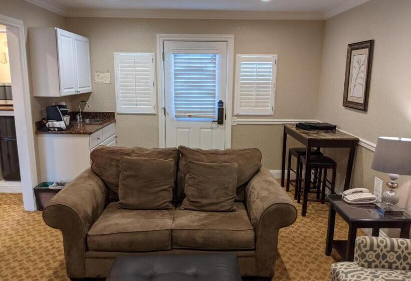 جناح ديلوكس, Svendsgaard's Inn