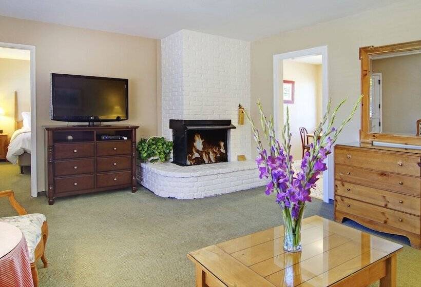 جناح ديلوكس, Svendsgaard's Inn