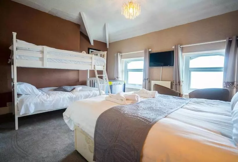 Deluxe Family Room, The Central