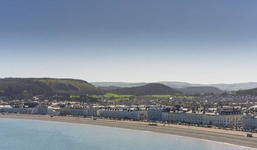 豪华海景房, The Central