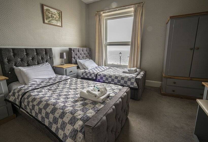 豪华海景房, The Central