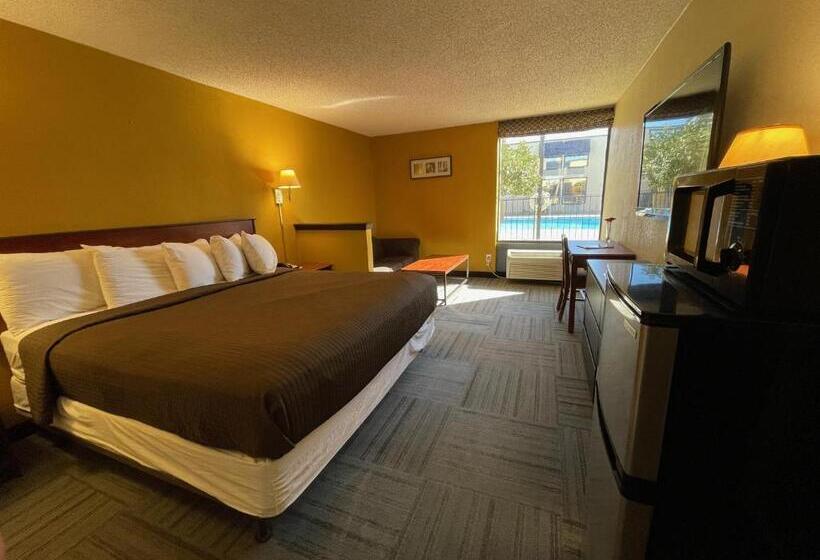 جناح عائلي, Abilene Whitten Inn