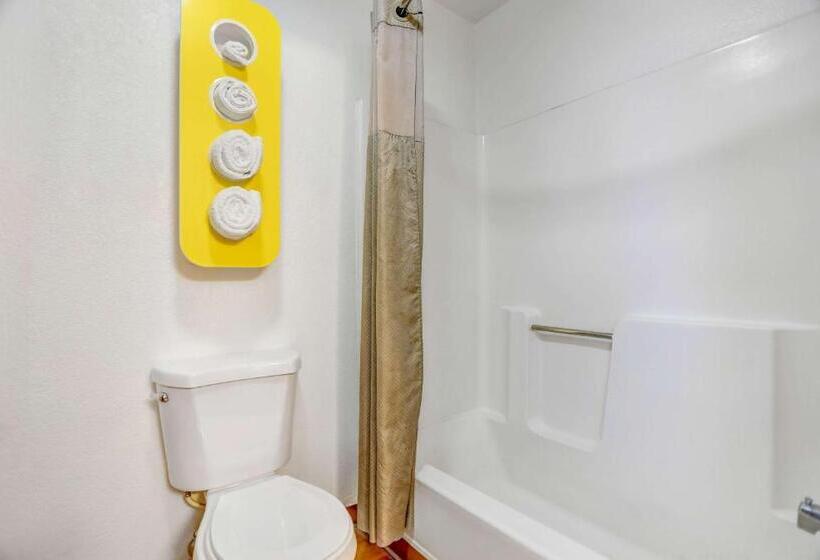 غرفة قياسية سرير كينج, Motel 6moriarty, Nm