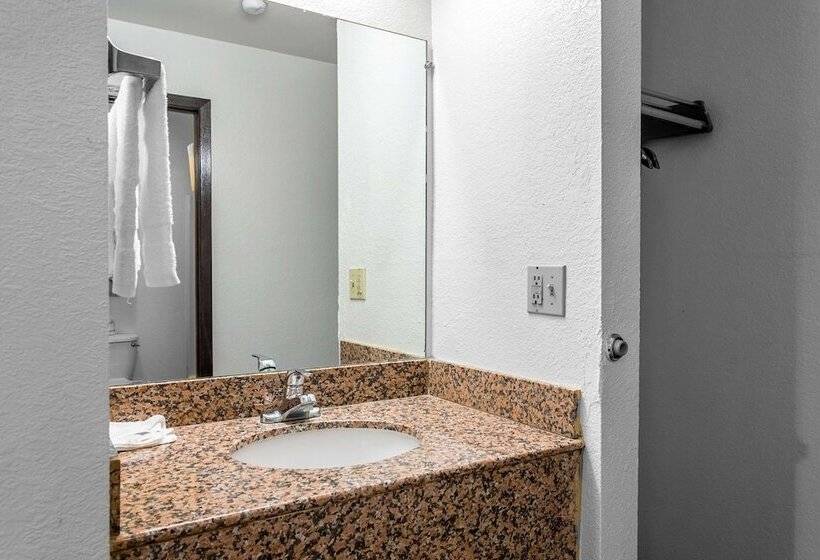 Номер Deluxe, Motel 6moriarty, Nm