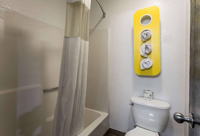 غرفة ديلوكس, Motel 6moriarty, Nm